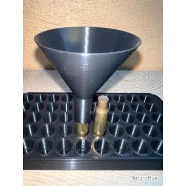 Entonnoir noir sp�cialement con�u pour le rechargement des calibres 308 winchester ( 7,62 x 51 )