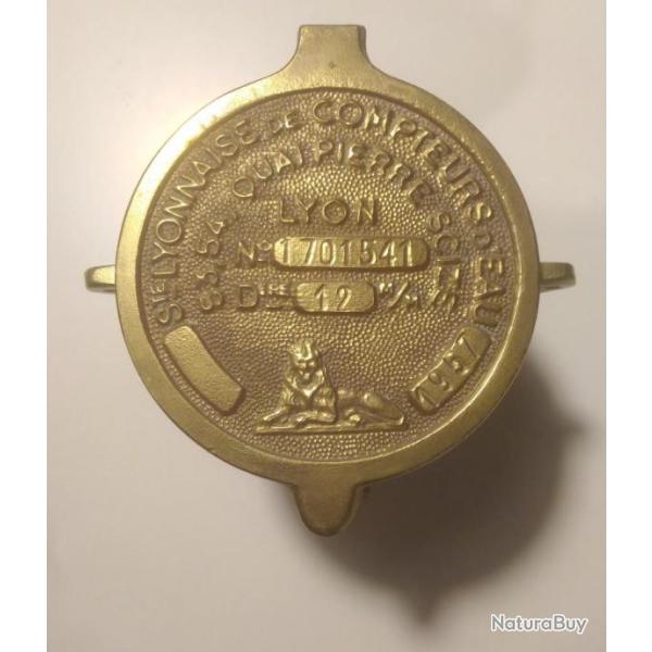 Compteur d'eau en bronze, pour d�coration / collection. La Lyonnaise des eaux - 1957.