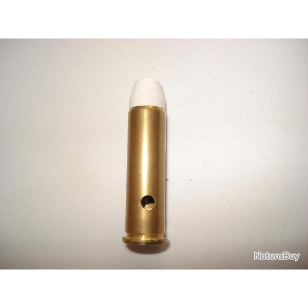 une cartouche de 357 neutralis�e, amorce percut�e, �tui perc�, ogive plomb blanc