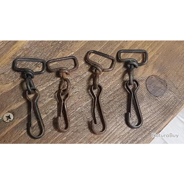 Mousquetons militaires