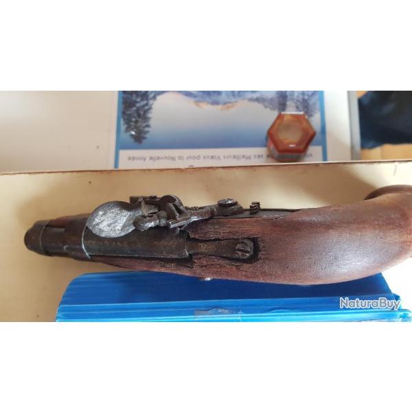 petit pistolet a silex artisanal