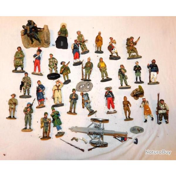 LOT 3 KILOS  SOLDATS de PLOMB - DIVERSES EPOQUES + CANON 75 + TRANCHEE -- 31 PIECES