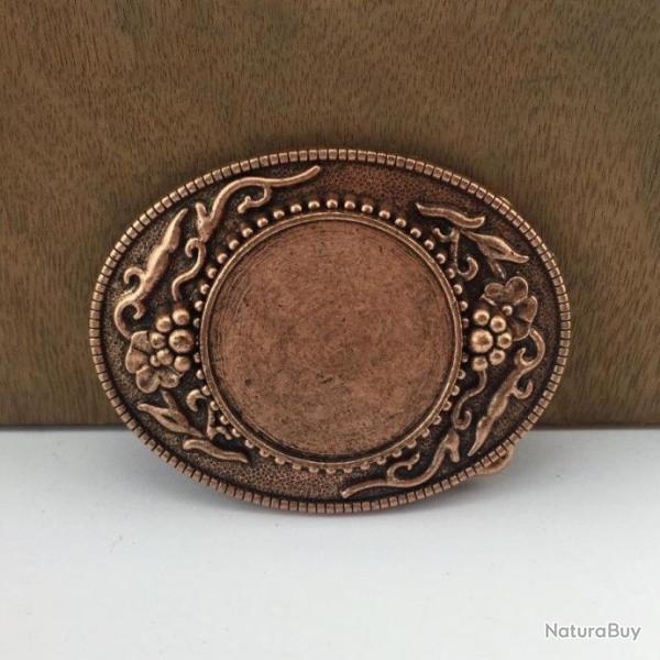 Boucle de ceinture cuivr�e enlumin�e