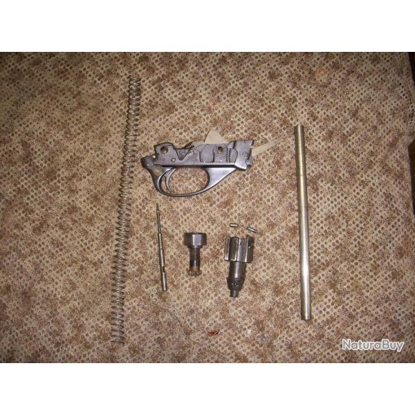 lot de pi�ces d�tach�es d'occasion de carabine REMINGTON mod�le 742