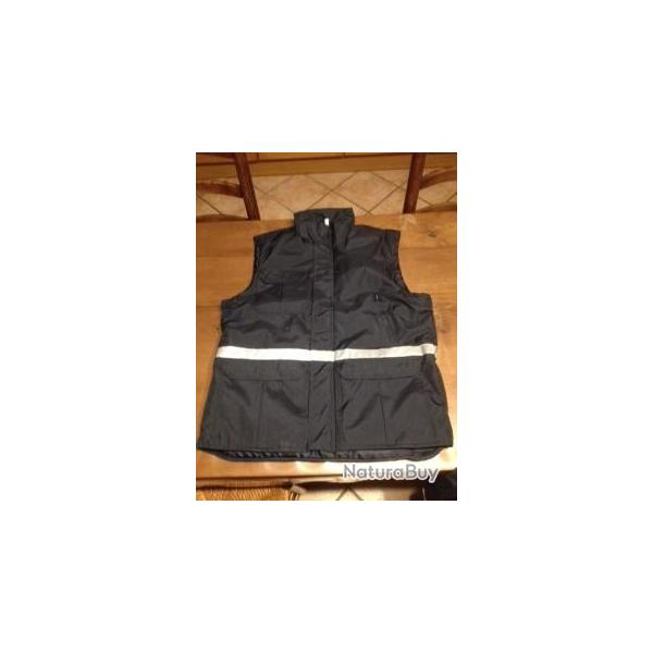 Veste sans manche �paisse r�sistante et chaude neuve (marque Kariban) mod�le Pompiers