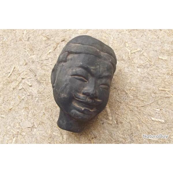REPRODUCTION DE T�TE D'UN SOLDAT DE L'ARM�E DE TERRE CUITE.