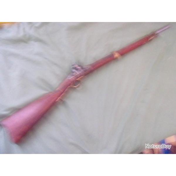 reproduction factice d'une arme r�glementaire