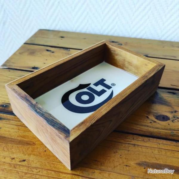 Objet d�co ou boite Colt.