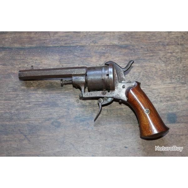 Revolver type Lefaucheux cal. 7mm � broche A REPARER