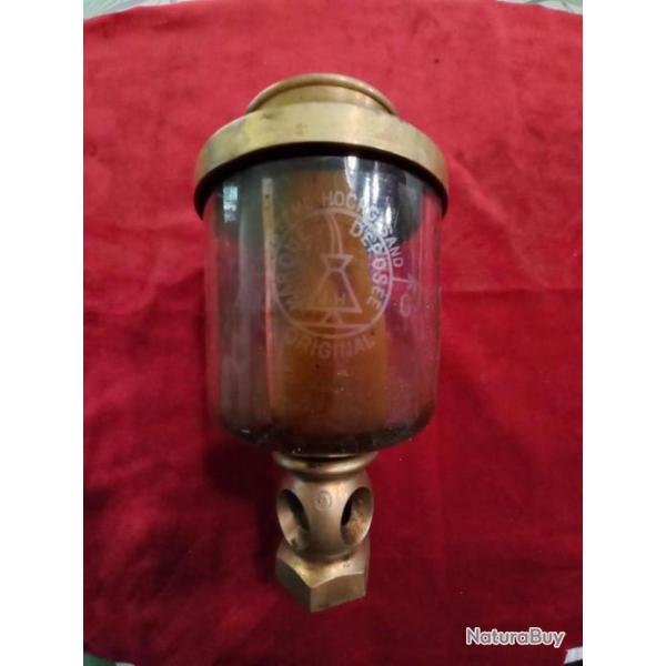 Ancien r�servoir d huile pour moteur marin