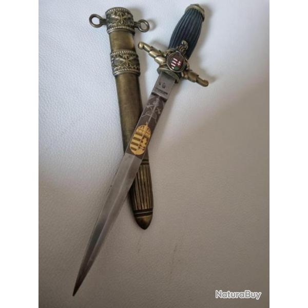 DAGUE D'OFFICIER DE POMPIERS HONGROIS, 1920 - 1945.