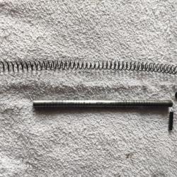 REMINGNTON 742 et 7400 Ressort R&eacute;cup&eacute;rateur et Tube Glissi&egrave;re Du Charriot et Fixation + Goupille