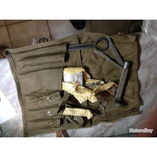 sacoche outillage pour UK 59, complete  , FM tcheque