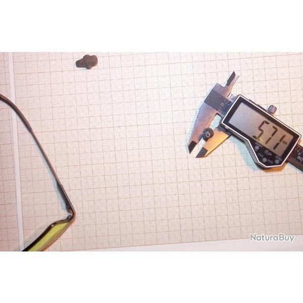 Chemin�e pour  armes  de collection     n�23