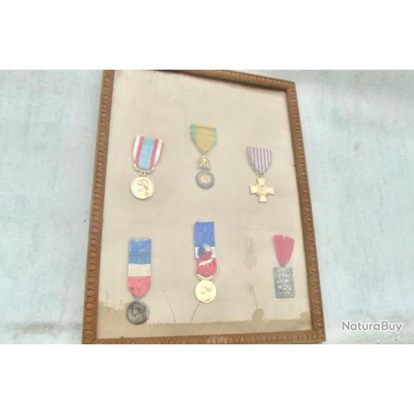 TABLEAU DE MEDAILLE DE LA GUERRE D'ALGERIE.