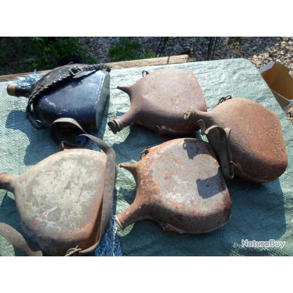 Lot de 5 gourdes militaire 14/18   39/45