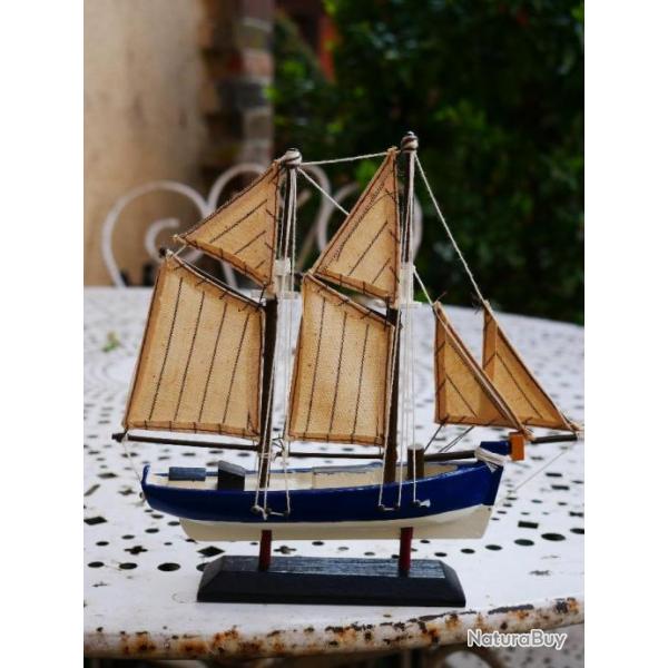 Voilier de p�che en bois