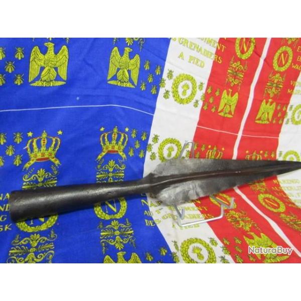 Pointe de pique r�volutionnaire AN  au dos lame lance XVIII�si�cle r�volution Fran�aise 1789 N�3