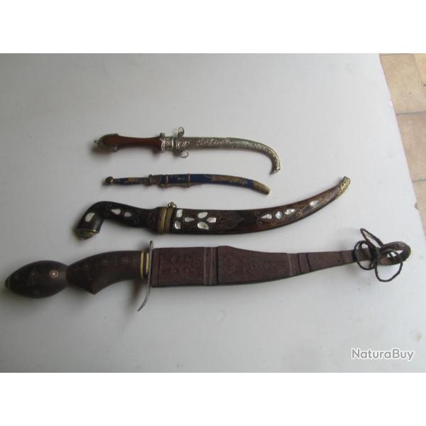 LOT DE 3 COUTEAUX ETHNIQUE - C0