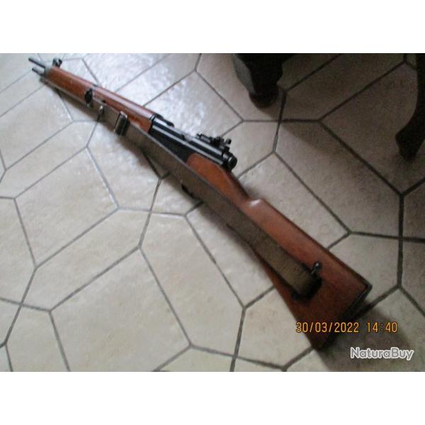 une bretelle de MAS 36 cuir  LE FUSIL N4EST PAS A VENDRE