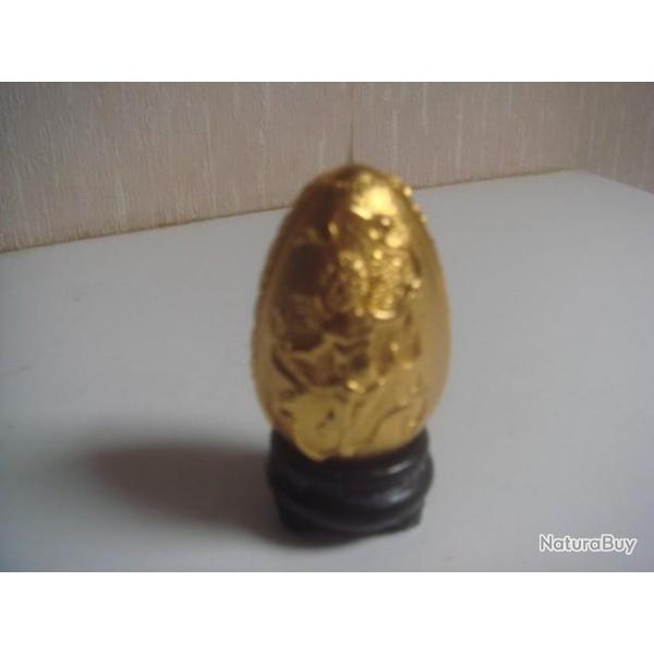 oeuf en m�tal dor� gravure ange hauteur 6 cm x 4 cm 200 gr