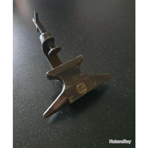 Ancien Enclume de Coutelier MF Saint tienne Begon.