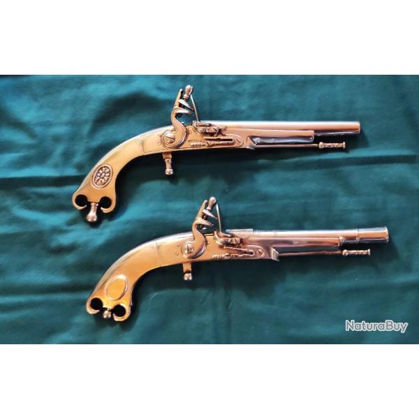 Paire de Pistolet  Haiglands r�pliques tir � blanc ou autres.