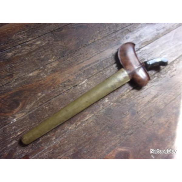 Kriss  longueur  45 cm