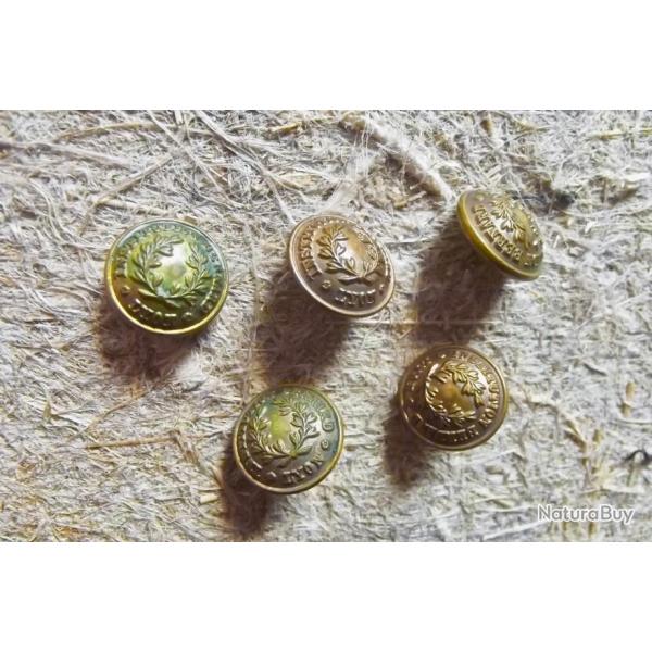 LOT DE 5 BOUTONS INSTITUTION BERNARD LYON.