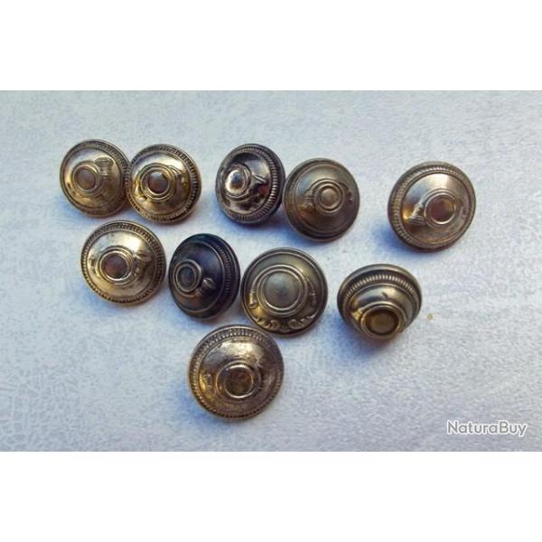 LOT DE 10 BOUTONS D'UNIFORME OFFICIER CHASSEURS A PIED.