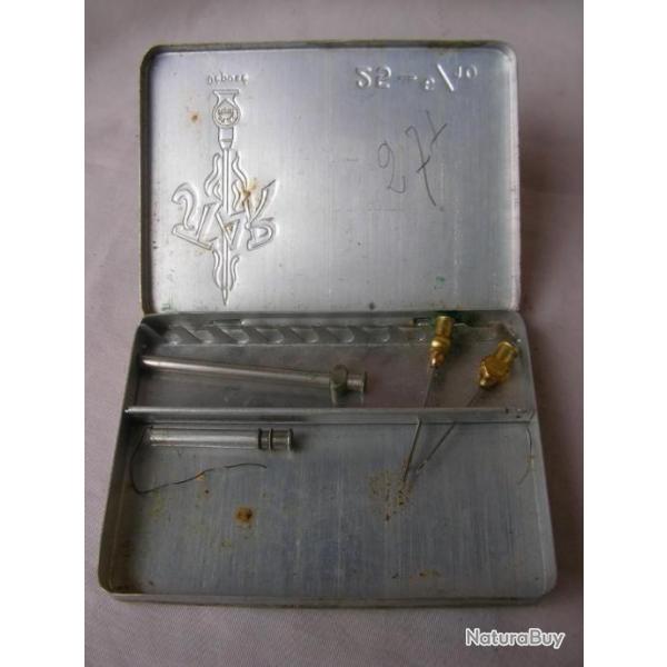 WW2/POSTWAR FRANCE BO�TE POUR AIGUILLES M�DICALES " STAR " 25-6/10 4 �L�MENTS