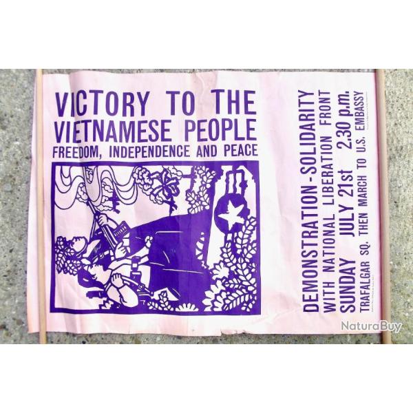 AFFICHE ANGLAISE DE MANIFESTATION PRO-VIETNAM