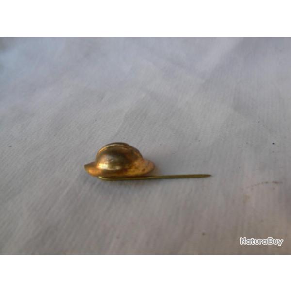 WW1/WW2 FRANCE BROCHE PATRIOTIQUE FRANCAISE CASQUE ADRIAN DOR� 2 CM