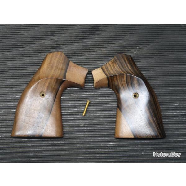 Vends crosse en bois pour revolver Colt Python REF @