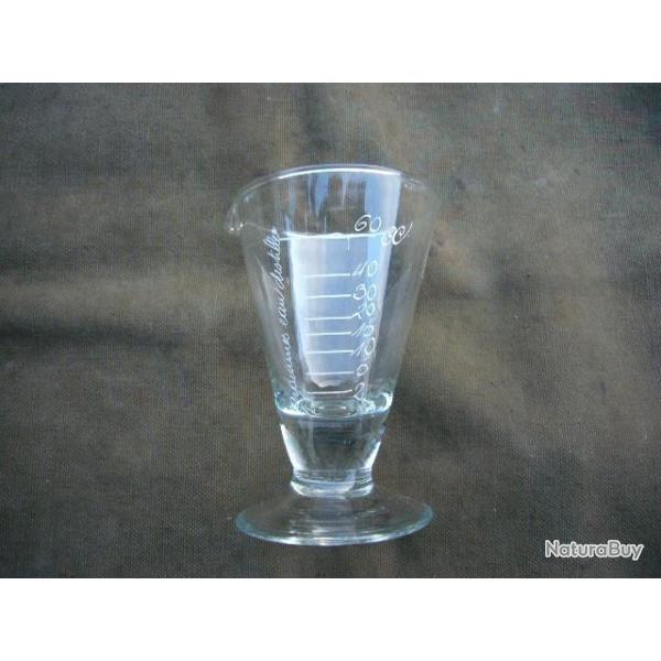 Verre doseur bec verseur M�dical D�partment post Us Ww2 Jeep Willys Ford Hotchkiss M201 Dodge Wc Gmc