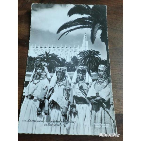 CP  PAYS MAROC  GROUPES DE FEMMES BERBERES  EN HABIT DE FETE