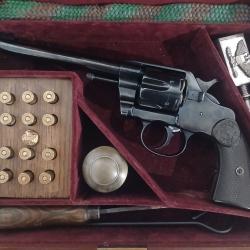 Extr&ecirc;mement rare Colt 1892, premier mod&egrave;le non modifi&eacute; 38 LC en coffret et n&eacute;cessaire