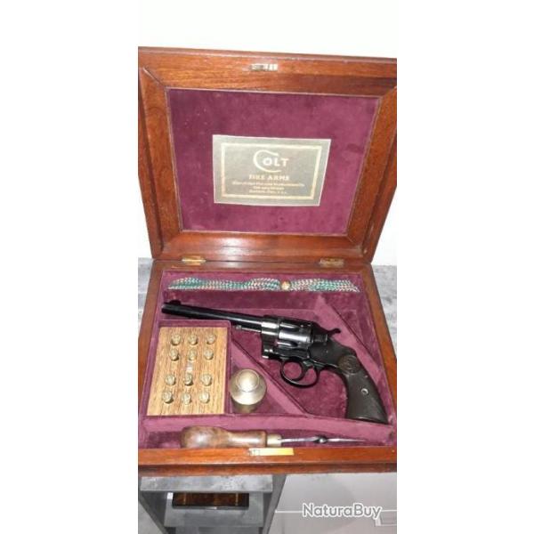 Tr�s rare Colt 1892, premier mod�le 38 LC en coffret et n�cessaire