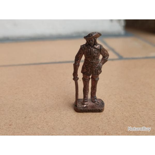 FIGURINE KINDER METAL MUSKETERR 3  MOUSQUETAIRE 3   METALFIGURR