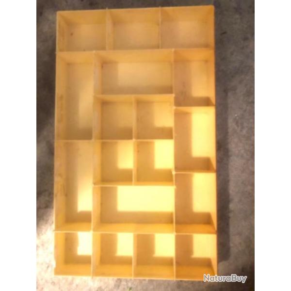 1 bo�te Mepps de rangement de cuill�res . P�che ancien occasion sans couvercle