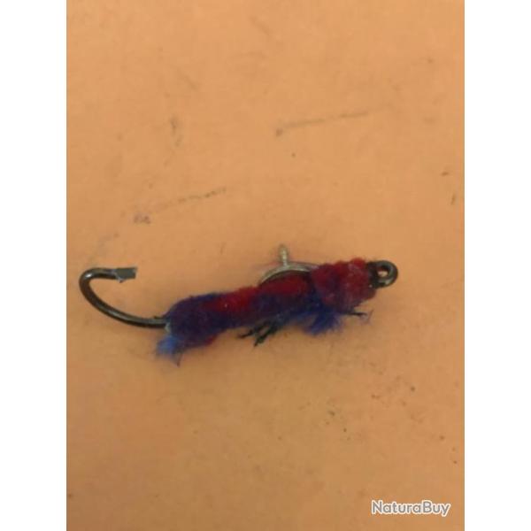 1 pin's mouche bleu  P�che collection