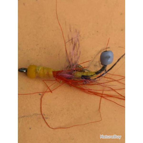 1 pin's mouche orange rouge P�che collection