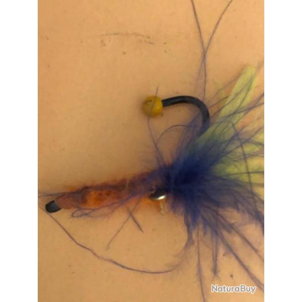 1 pin's mouche orange bleu Pche collection