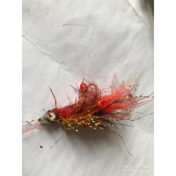 1 pin's mouche noir rouge P�che collection