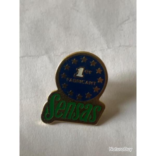 1 pin's Sensas   P�che collection