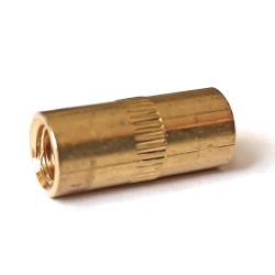 Adaptateur - R&eacute;ducteur filetage M5 femelle &agrave; M5 femelle