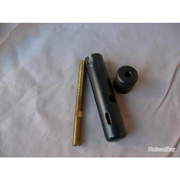 WW2/POSTWAR RUSSIE KIT EN M�TAL RUSSE TYPE NETTOYAGE MOSIN NAGANT 1 �LEMENT ET �TUI TBE
