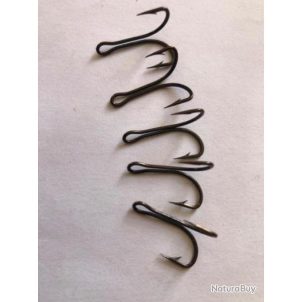 10 hame�on double n 4 idem r�f  9908 bz limerick equerre 90 degr�s forg� p�che carnassier MUSTAD