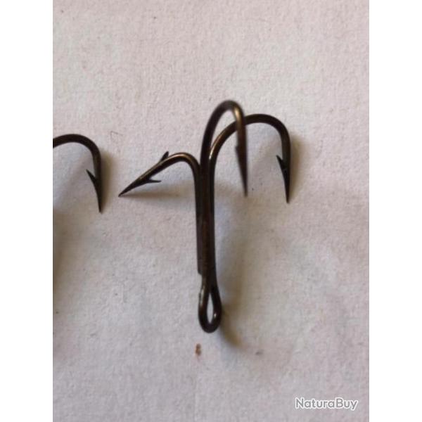 10 hame�on double n 4 idem r�f 9908 bz limerick equerre 90 degr�s avec pic p�che carnassier mustad