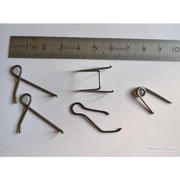 LOT DE 5 RESSORTS D�PAREILL�S LOT A